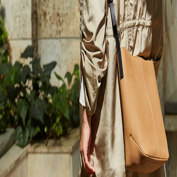 ECCO Jilin Bucket Bag